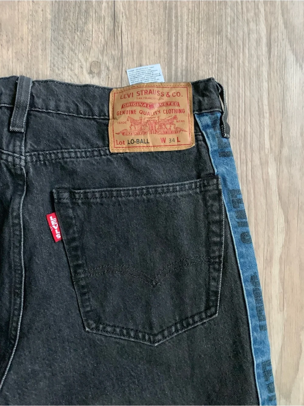 Levis size 32